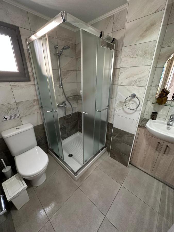 Modern City Center Apartment Saripolou 2 Limassol Exteriör bild